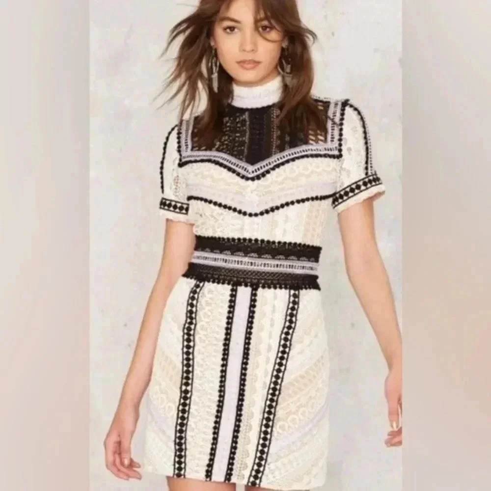 Nasty Gal Sentimental Lady Crochet Lace Dress - Picture 5 of 7
